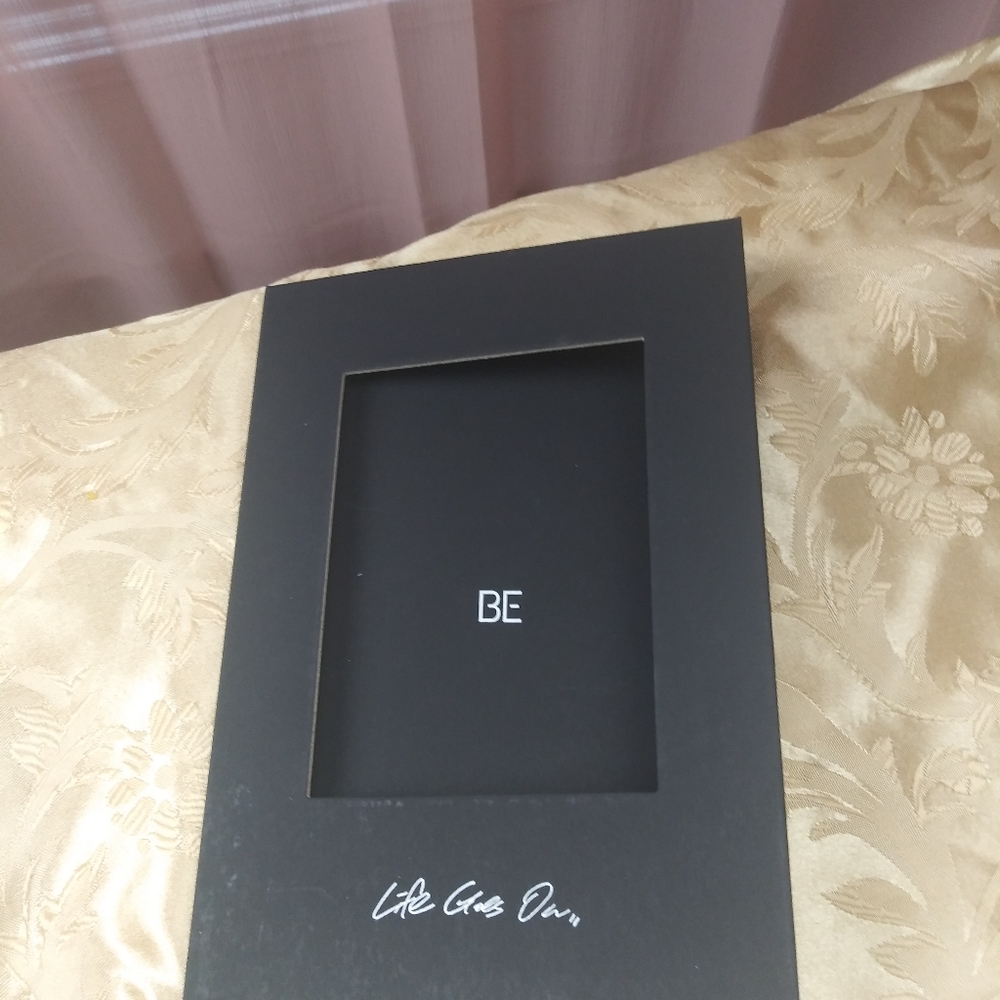BTS BE album - Picture 7 of 14